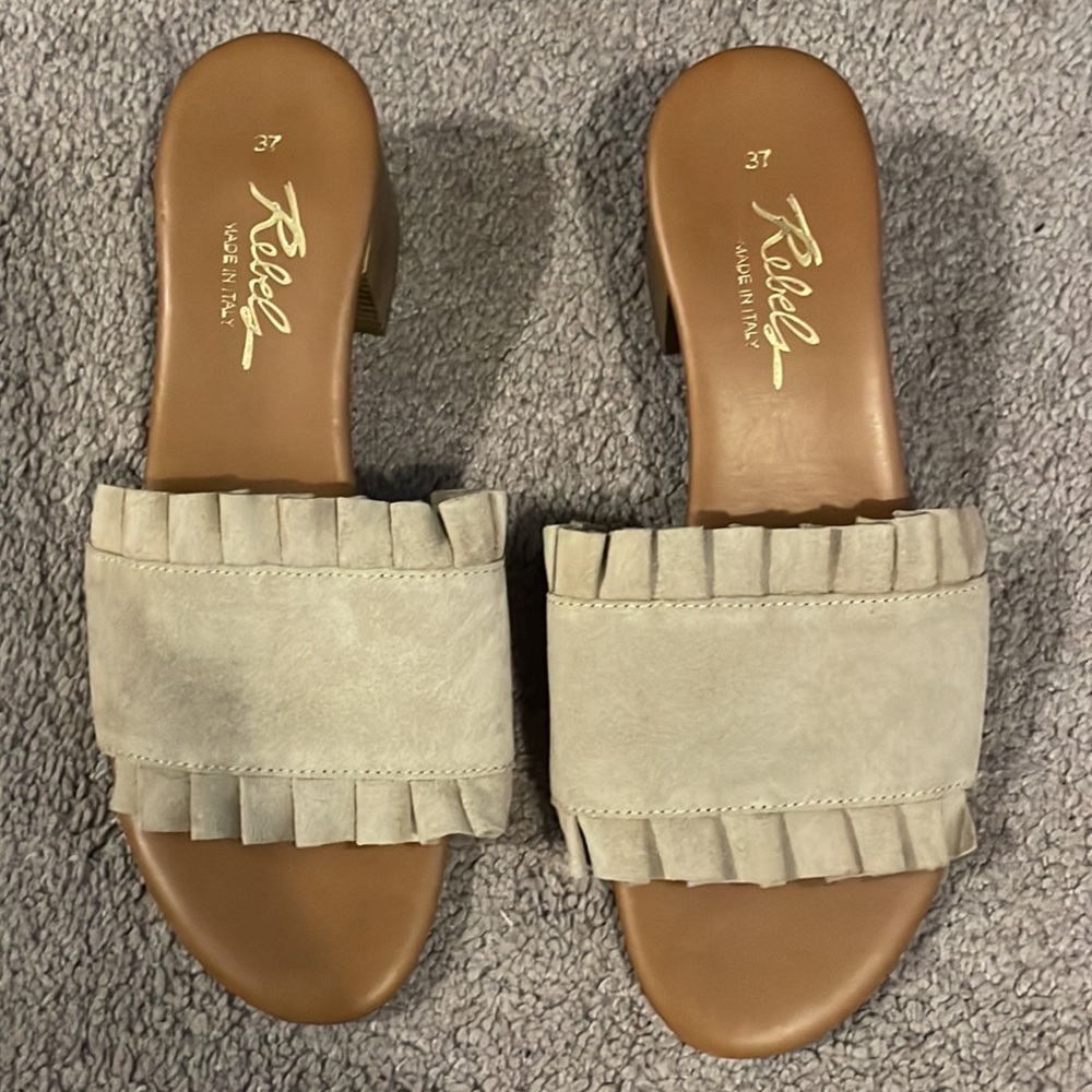 Tan Suede Rebels Shoes Rebels Made In Italy Size Size 6